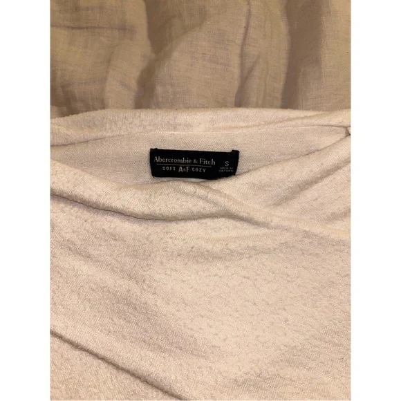 Soft A&F Cozy Collection Crossover Top - Picture 3 of 3